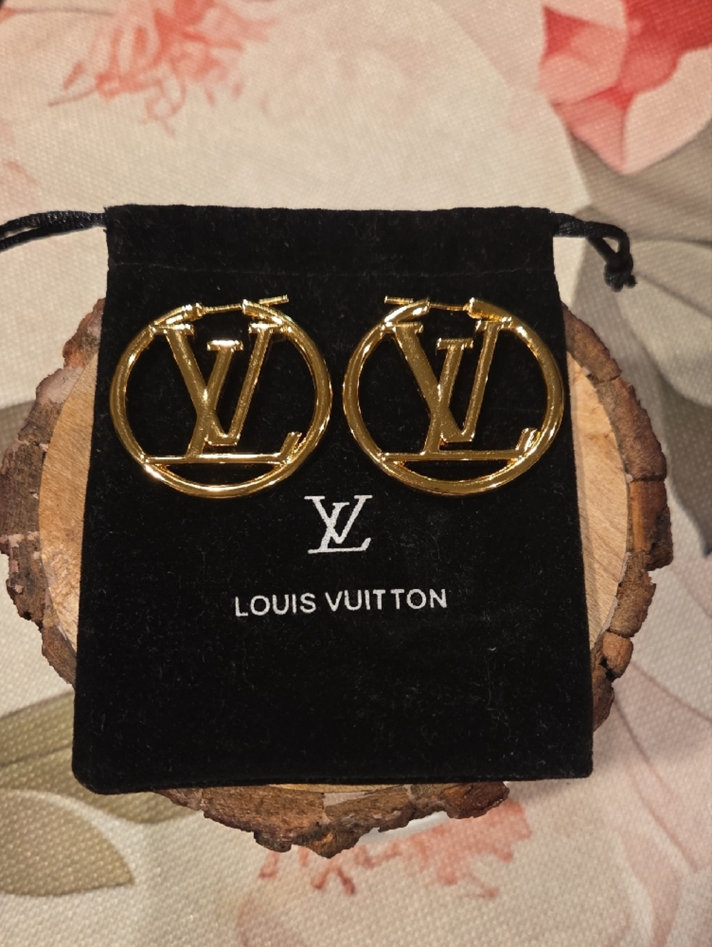 Louise Hoop Medium-Size Earrings - Picture 2 of 4